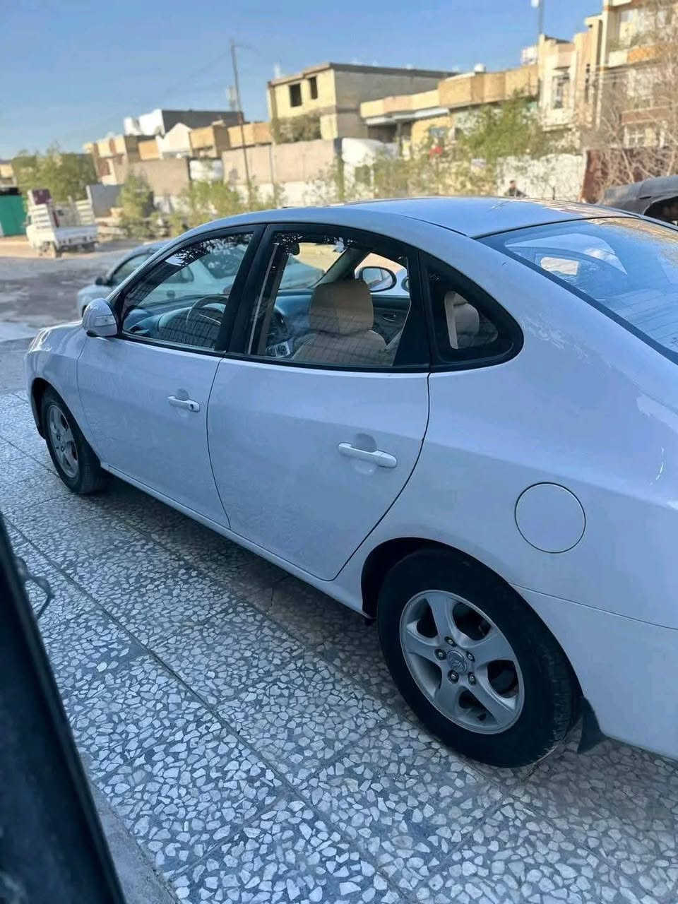 السلام عليكم
النترا 2011 خليجي للبيع متوازي لظروف خاصة 
فول مواصفات للاخير 1/1 كفالة عامه 
مكينه 2000 دوش المرغوب 
السياره حلوة وجاهزه بدون اي نقص 
رقم بغداد دولي بإسمي تحويل مباشر 
مكان السياره بغداد السعر 102
للاستفسار *********** 
.
