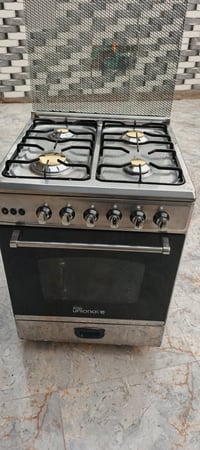 طباخ اربع عيون للبيع السعر خاص  07780022370