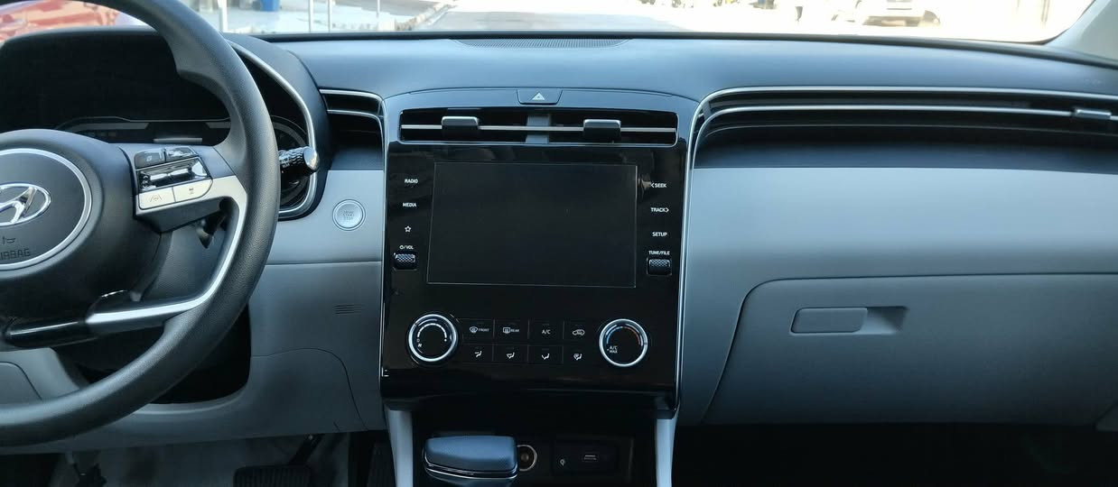 توسان أمريكي موديل ٢٣حادثها صبغ ربع بونيت فقط باقي ليبل واحد گير اوتوماتيكية مكينة وگير بشرط بدون ارباك رقم اربيل مكانى كركوك تبريد قطعتين تشغيل عن بعد إشارة بالمري ***********
