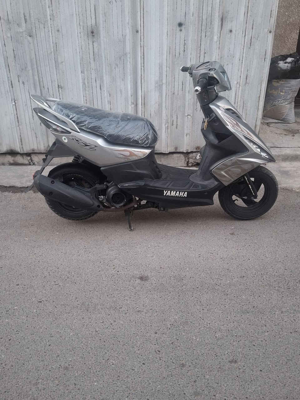 سلام عليكم للبيع دراجه ماكس مضلع نوزل دراجه مكفوله كفاله عامه براغي واحد ممفتوح بيه دراجه مصاله شهر من نازله من رمبه سعر ٨٥٠ وبيه مجال بسيط مكاني إسكان قرب مرور طوبجي رقم ***********
