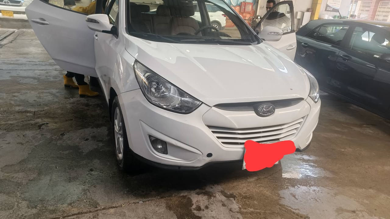 توسان موديل ٢٠١٣ كفاله سونار مرفق تحويل مباشر رقم سليمانيه عنوان بايل  السعر 135 للاستفسار الاتصال على الرقم ***********
