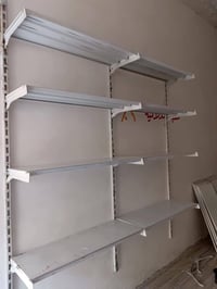 رفوف • ٤م • نظيف