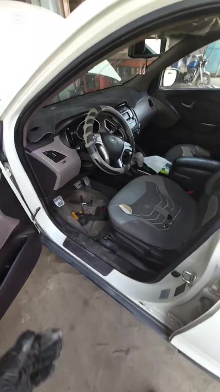 ورشة علي التميمي تبريد السيارات كربلاء حي صناعي نوع السياره توكسن تبديل افريز وفتح دشبول مع شحن غاز بريطاني اي استفسار يرجى الاتصال على الارقام التاليه واهلا وسهلا بيكم #تبريد_السيارات #تبريد_السيارات علي التميمي 
***********
***********
