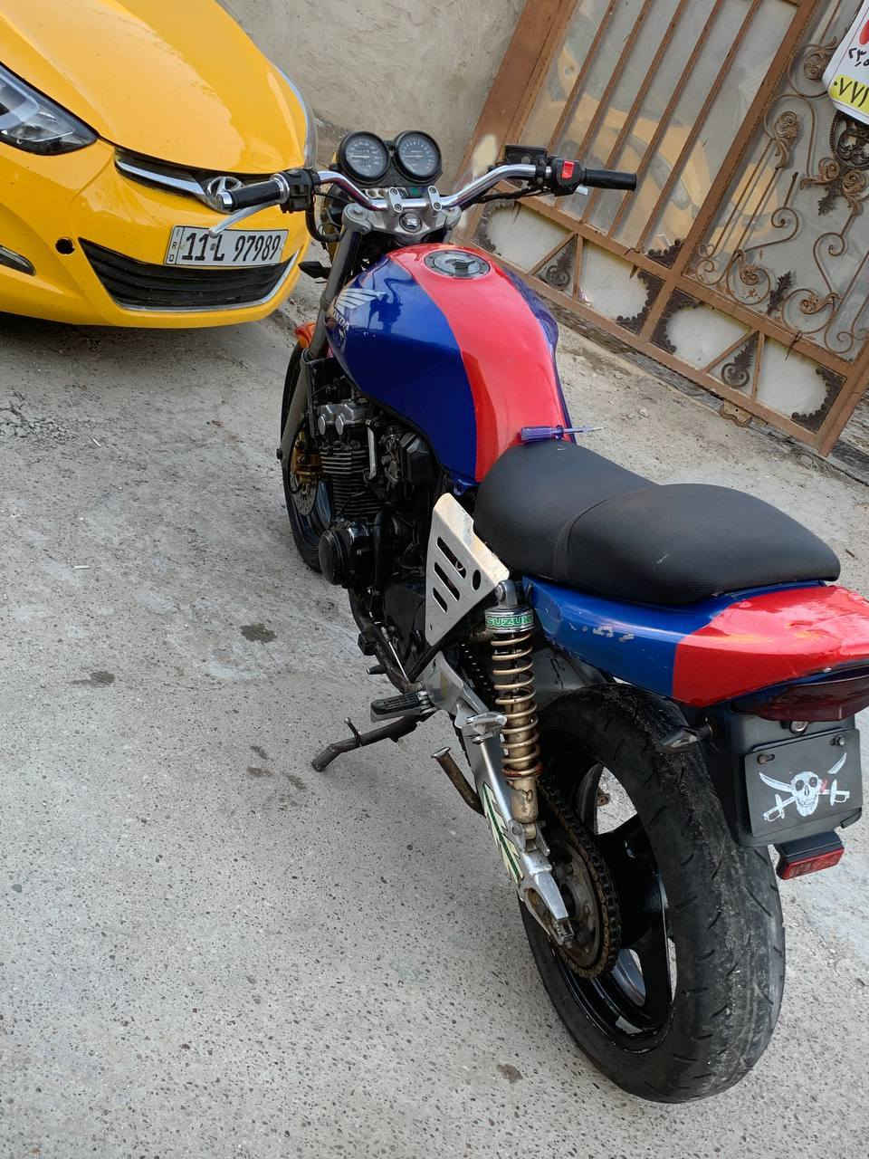 سلام عليكم سيبي فور جيل اول 16ولف دراجه مكينه كير مكفولات تخم تاير بل جيس مال جناي كابريتر جديد رون واحد ونص ثابت اورق كمله اي نقص ما بيه تريك وين ما تريد كله بلاديه كهربيات مكفوله مكينه شرط نعومه فول او لا بيه نضوح ولا ابد كفاله  مراوس تي ماكس او بيع سعر 1700 مكاني بغداد الشعب ***********
