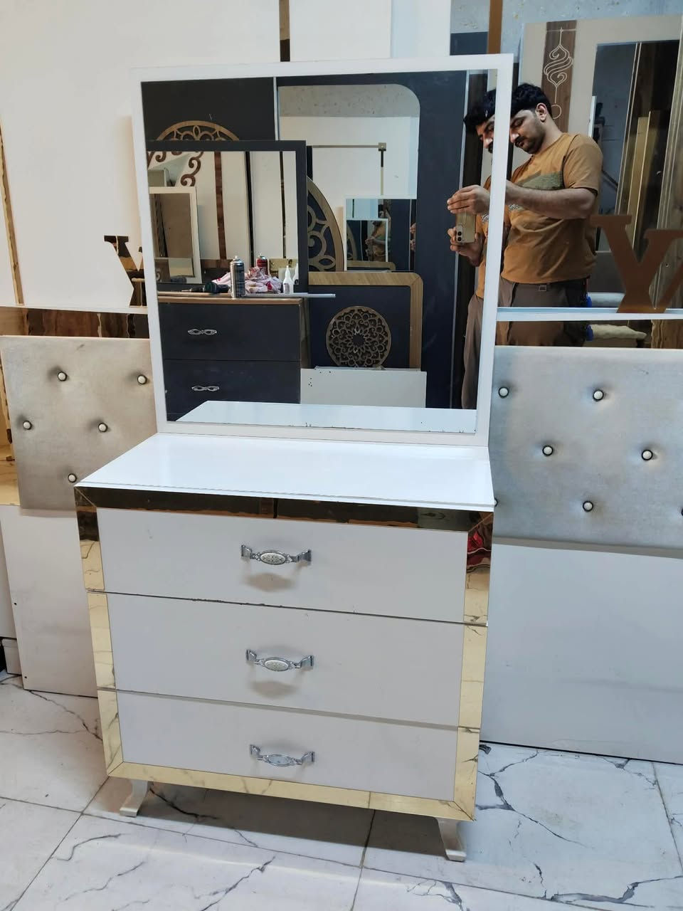 غرفة تركي نظام سلايت  ❤ ✨
نظافة 95 / 100 ❤✨ 
السعر 425  مع الشد 🪛ونقل 🚙
داخل بغداد متوفر توصيل لجميع المحافظات 🇮🇶


**إذا كنت صاحب هذا الإعلان وتريد حذفه لأي سبب، رجاءا أرسل رسالة إلى الدعم الفني**