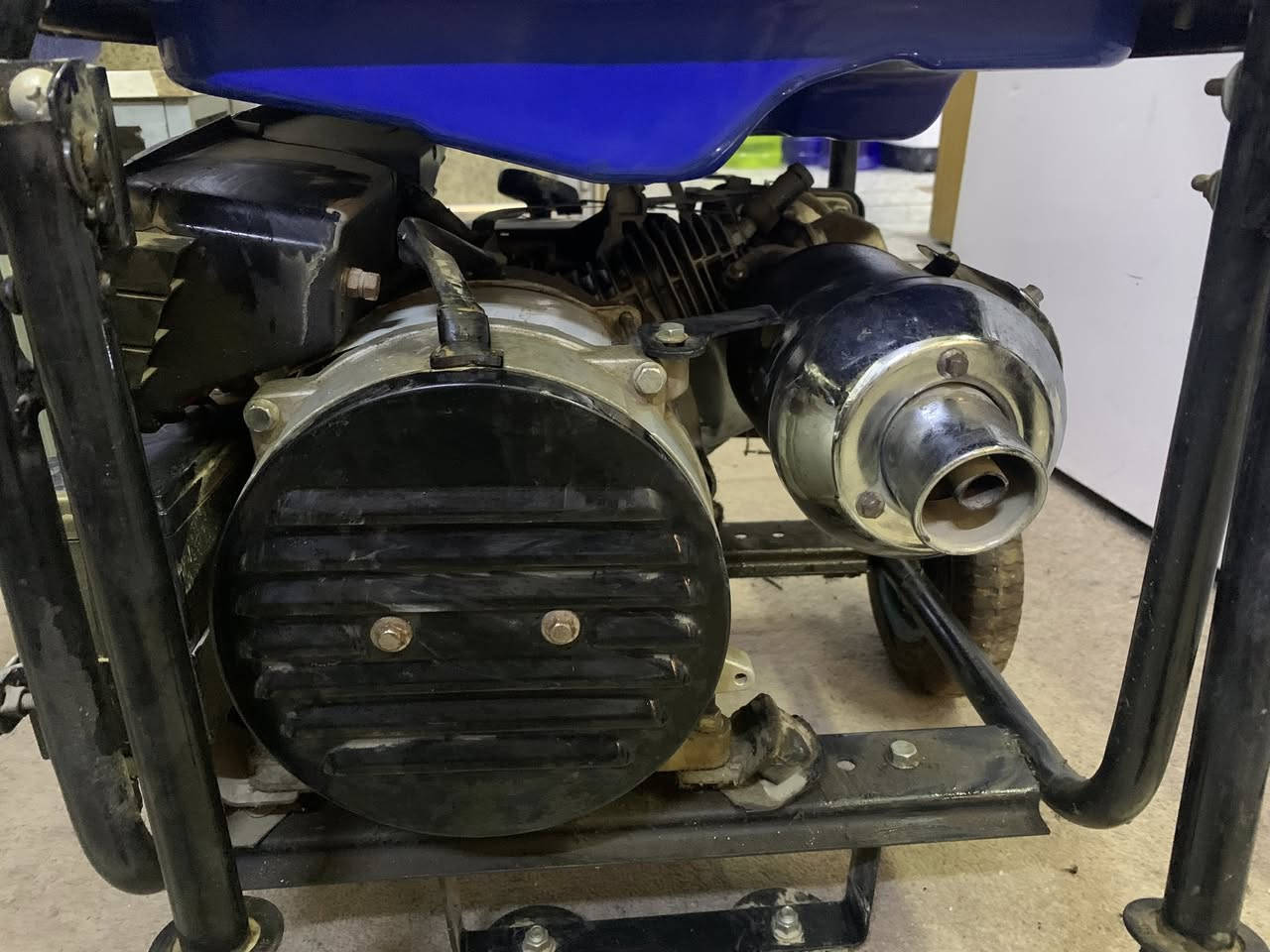 السلام عليكم اخوان المولد للبيع متروكة صار فترة لكن استخدام جدا قليل لوحة المفاتيح مكسورة من القاعدة سلف باتري ابيع الموجود والسعر اعلى تقييم ابيع 
للأمانة يشهدالله مااعرف أسعارهن بالضبط


**إذا كنت صاحب هذا الإعلان وتريد حذفه لأي سبب، رجاءا أرسل رسالة إلى الدعم الفني**