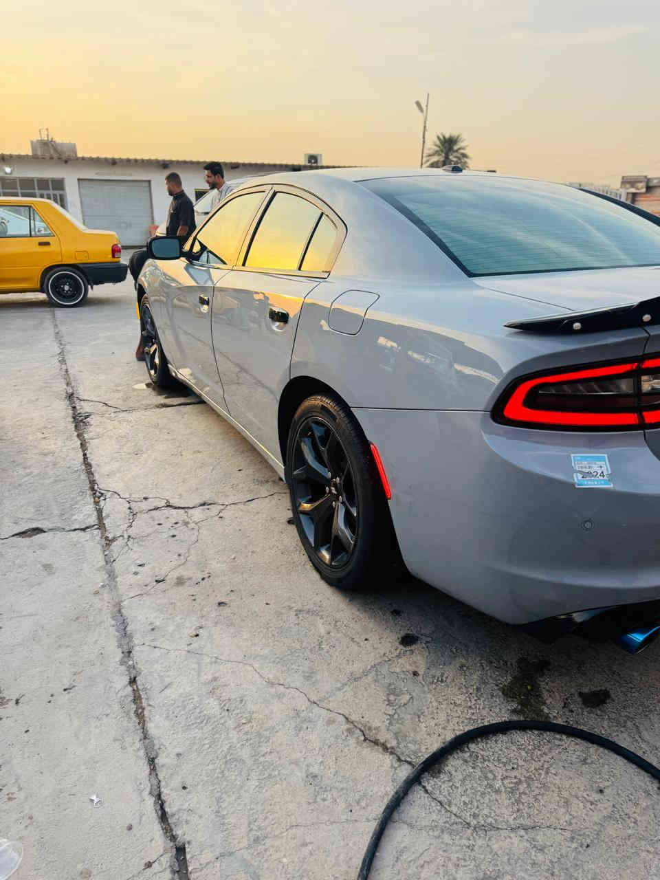 مكلف بالنشر اتصال بالرقم
جارجر وارد أمريكي 
موديل 2021 اصل  الرقم الدولي بأسمي
اللون سموك 
تو ويل مكينه ٣٦٠٠
مواصفات
شاشه كبيره كامره دواره
حساسات خلفيه 
كشنات جلد اصل 
كشنات تدفئة وتبريد 
كشنات كهرباء 
سوبر تراك 
تشغيل عن بعد 
خزن ميموري 
منظومه زنون عالي ناصي 
كير مكينه مكفولات 
تخم تاير صدر أمامي خلفي جديد 
عليها ادامه كامله 
اي نقص ما بيها 
ماشيه ٧٤ 
حادث السياره مرفوق مع المنشور 
رقم بغداد تحويل مباشر  
العنوان بغداد المدائن سلمان بأك 
السعر ٢٢٥ وبيهه مجال 
***********
