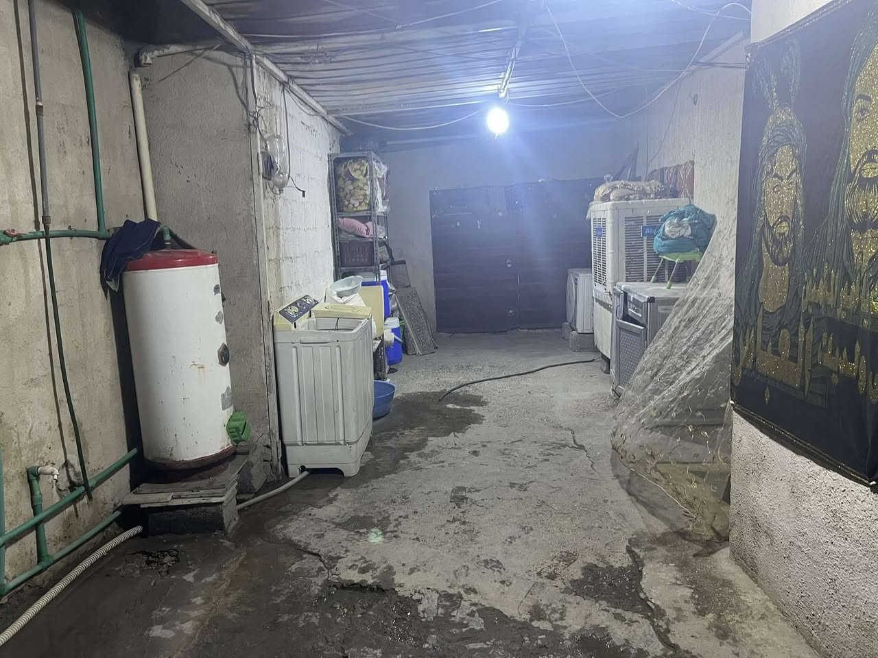 شقه ارضيه لل بيع في الرستميه يم الكليه العسكريه مساحته200البناء150السعر45وبيه مجال الرقم ***********
