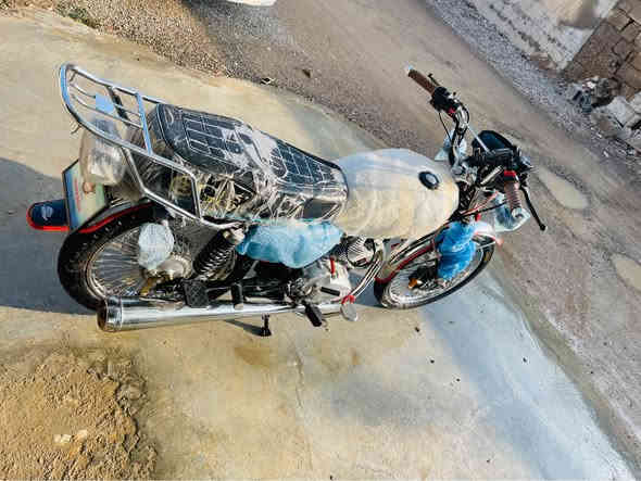 سلاو براياني ئةزيز
ئةم ماتؤرة بؤ فرؤشتن 
يان گؤرينةوة بة crx
Nami pro (honzda)
مؤديلي ٢٠٢٥
مةكينة١٢٥
مةكينة غةتاص 
فةرقي نية لةگةل سفر 
بؤ عةيب مةپرسن 
سعري (٧٢٥)هةزار 
رجائةن چات مةنيرن بلين قفلي چةنة موشتةريت وةرة سةيريكة و بةپيي توانا خاترت دةگرم 
شوينم كةلار 
***********
*********** كالار
