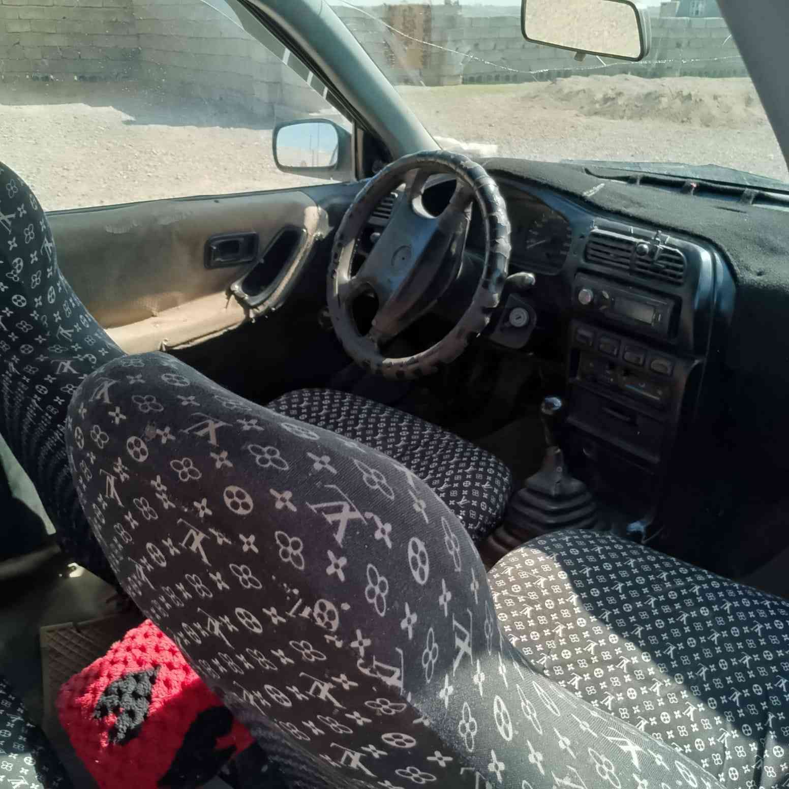 السلام عليكم : نيسان سني موديل 91 فحص نينوى مدفوع گمرك للبيع السعر 20 وبيها مجال شي قليل للاتصال على الرقم: ***********
