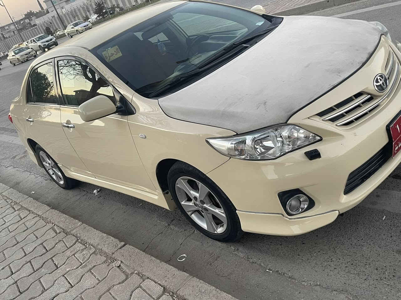 كرؤلا موديل ٢٠١١  زؤر پاكوجايز و بيمةسرةفة مةكينةي بةشةرت رون كةمناكات  سي پارجةبوياخ ساردي نية چالو شوختي نية  لةگةل پةلةيةك سةقفي  بي ناوگردن. دواو پيشي كةپسة  سةنةوي بةسةرجووة  قوفل  ١٠٨ گلا  سةيارةكة مالي دؤستة  ژمارةتةلةفون ***********
