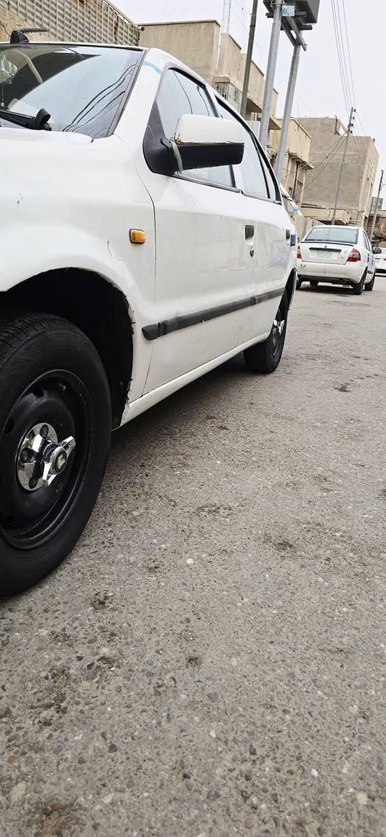 السلام عليكم سياره سنمد 2009بصره
_حداديه جديده 
2_مكينه وكير  لا تنقيص ولا شي مكينه لوك 
3_ كهربائيات كلها جديده وكلها شغاله
4_كشنلت راس الثور 
5_لايت زنون شاده برقه
6_منضومه بانزين جديده نوزلات جدد 
7_قاعده فيت بم جديده
8_سيت ابلكات جدد
9_كايشات جدد
10_داينمو نيسان جديد
11_باتري جديد 
السياره جاهزه ونعمه مانقصها اي شي محتاج واريد ابيعها وله ناوي اجنيها يشهد الله بس صار عندي ضرف وصار لازم ابيها خويه للمعلومه سنويتها منتهيه صار ٣اشهر السياره بصره _أ_ والباقي مثل ما وضح بالصوره السياره بصره شارع الووفود *********** الرقم بس واتساب خابرني وتعال شوفها وتدلل سعر السياره ٣٥ ورقه وبيها مجال يشهد الله عليه السياره موصلتني ٣٩ ورقه لئن ماخليتها بنقص  ملاحضه معمره الدوس والهلاليات وطراف القماره لئن تعرف ايراني و٢٠٠٩ لازم معمر بس السياره موجها
