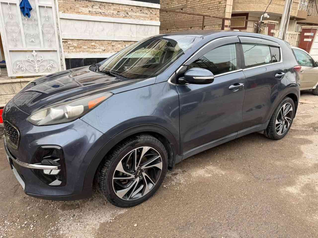 السلام عليكم سبورتج 2020رقم اربيل بأسمي الدولي الجديد سنوية لل28شرط التحويل او الوكالة وارد امريكي ضرر جاملغ وباب السائق بدون دواخل محرك 2400  والسونار مرفق بالمنشور ايرباك دركة فقط محرك كير صدر تبريد كلها كفالة عامة تحكم ستيرن 4جهات نظام تحديد مسار رادار امامي وجانبي كاميرا دواره حاكية اتصال لايت زنون بلادي 3انظمة قيادة وبعد بيها مواصفات هواي ماشية 58شرط الفحص و السونار السعر 147وبيها مجال مكانها بغداد للاستفسار ***********
