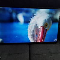 اخواني عندي شاشه نوع جنرال ماستر الحجم 42 نضيف جدا بدون نت السعر 120 ا...