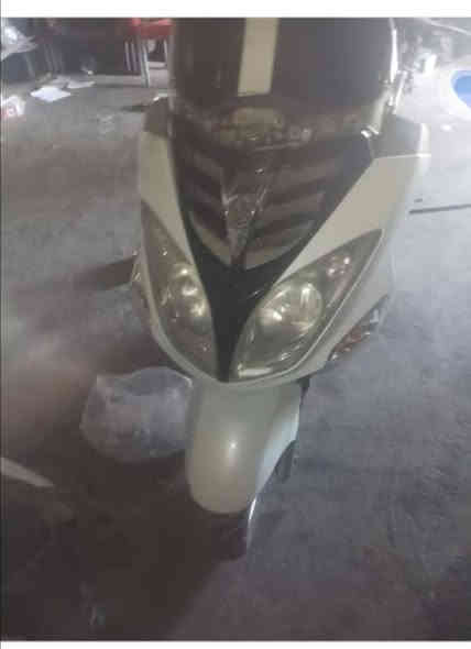 السلام عليكم
دراجه نوع (سيام) دراجه امرقمه رقم بغداد عربي حاليا الدراجه طافيه عطلها بسيط ابيع على وضعها ولتحويل وكت ماتكملها احولك السعر 1700 وبيها مجال متواجد على الرقم ***********
