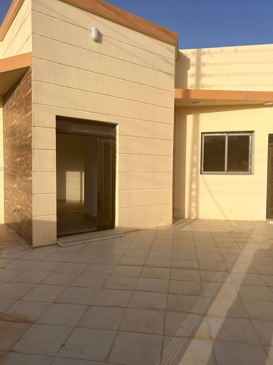 💎🔹مكـ✯͜͡المصطفى𝄠ـتب▪️💎
 
🕋 بسم الله الرحمن الرحيم 🕋

السلام وعليكم 
عقار #للبيع_اقساط
#العنوان/ مجمع الزهور 2 السكني …الفلوجه على سريع الدولي مقابل شركه الببسي قبل سيطره الصقور 
..بناء حديث 
..بناء درجه أولى
#المساحه/٢٥٠ متر 
طابق واحد 
..بناء طابوك 
..غرفتين مع سويت و صاله ومطبخ واستقبال وصحيات وكراج سياره وحديقه 
#السعر/١١٠ مليون 
الواصل ٨٠ والباقي اقساط 
يعني مقدمه ٨٠ مليون و٣٠ مليون اقساط
⭕ الاستفسار اكثر رجا مراجعة 

🥇#مكتب_المصطفى_للعقار 
  
ملاحظة/ السعر محدد من قبل صاحب العقار

💯علماً البيت جاهز للسكن🗣️
     
        ((شعارنا المصداقية)) 

⭕ اذا عندك عقار تريد تعرضه للبيع او تريد تشتري عقار  الاستفسار أكثر 

مراجعة (((مكتب المصطفى اللعقار))) 

________________________________

📬فقط ارسال المعلومات  على الواتساب او الاتصال على هواتف المكتب 

🤳متابعة الصفحه يصلك كل ما هو جديد

⏪ملاحضه: السعرالعقار  يحدد من قبل البائع

  🏘️بيع وشراء الأراضي السكنية والزراعية وكافة

 العقارات🏘️🌐Anbar Fallujah_ الانبار الفلوجة🌐.

       ((««نستقبل هواتفكم على لارقام التالية»»     
       {{  © المحامي ياسين رافع العيساوي ©}}           

***********   واتساب + اتصال 
***********    اتصال هاتفي كورك + واتسا
