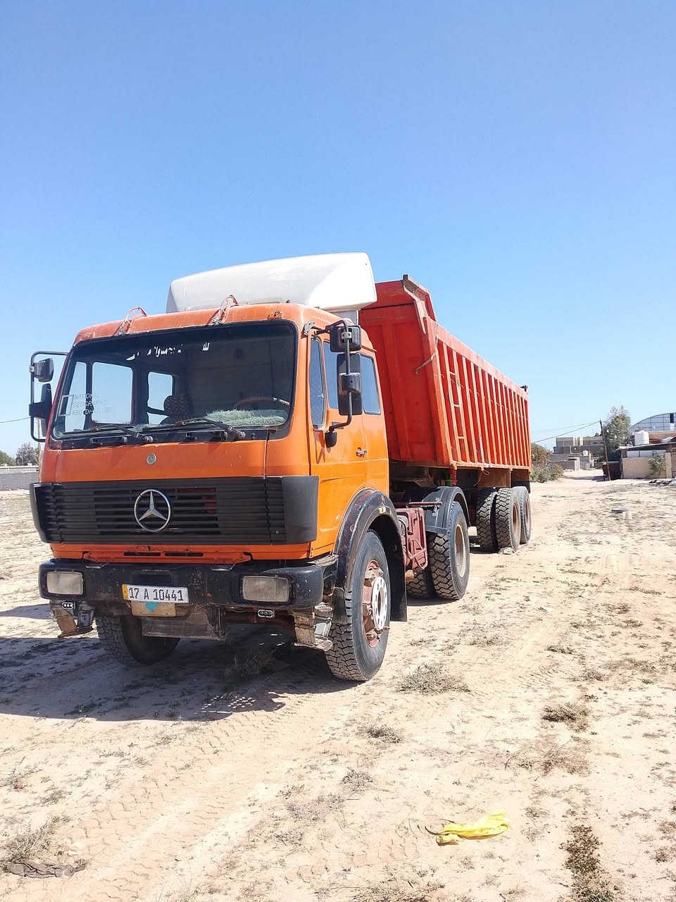 سلام عليكم سياره البي البيع موديل 85 كير 130محرك 10 جديد رقم مثنى 3وحات بسمي تخم تاير  عريانه المانيه  ***********
