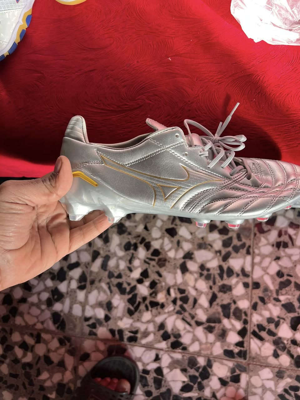 قياس 43. 44.  قطعه 25.


**إذا كنت صاحب هذا الإعلان وتريد حذفه لأي سبب، رجاءا أرسل رسالة إلى الدعم الفني**