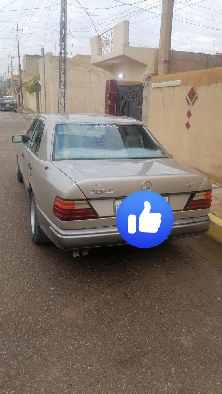 للبيع للبيع  مارسيدس دب 300 السياره كلها شرط وبلادي فقط قاعده الدبل الاماميه مبدله مكان السياره صلاح الدين قضاء العلم 
السعر 60$ وبيها مجال للاستفسار اكثر الاتصال ***********
