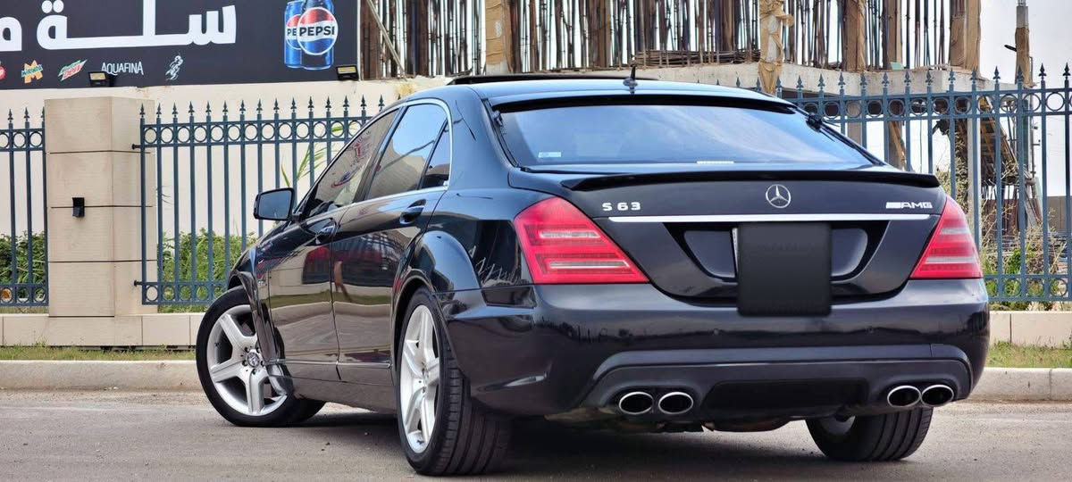 سلام عليكم تحفه للبيع AMG  S63 موديل 2007 وارد يابان ماشيه 137الف رقم واسط مميز بسمي محرك V8  باب طويل فول مواصفات سياره كارتون مال جناي *********** سياره جكات فول ع اخير مكان بابل ترهم مراوس

