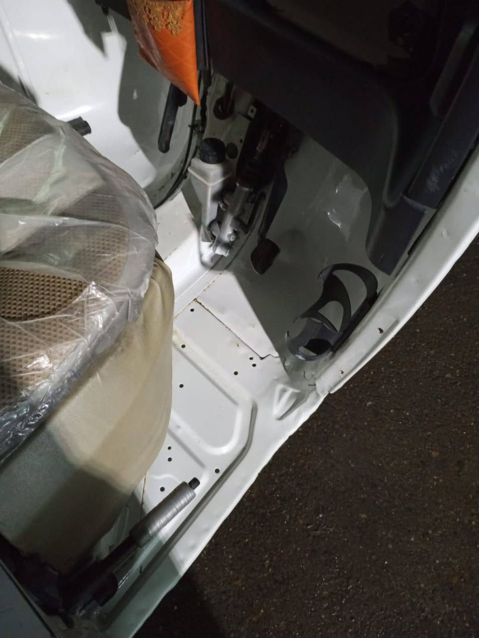 السلام عليكم تكتك موديل 22رقم وسنويه للبيع بغداد حي النصر ***********
