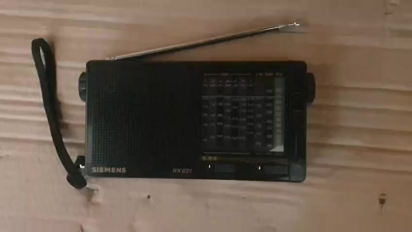 رادیو 10 موجات مارکة سيمنس الماني انتاج 1986 یشتغل 3 بطاریات قلم و محولة خارجية 4.5 ڤولت الجهاز نظیف جدآ نقص كرتونة وشغال بالكامل صوت وسحب ممتاز السعر واي استفسار مراسلة خاص


**إذا كنت صاحب هذا الإعلان وتريد حذفه لأي سبب، رجاءا أرسل رسالة إلى الدعم الفني**