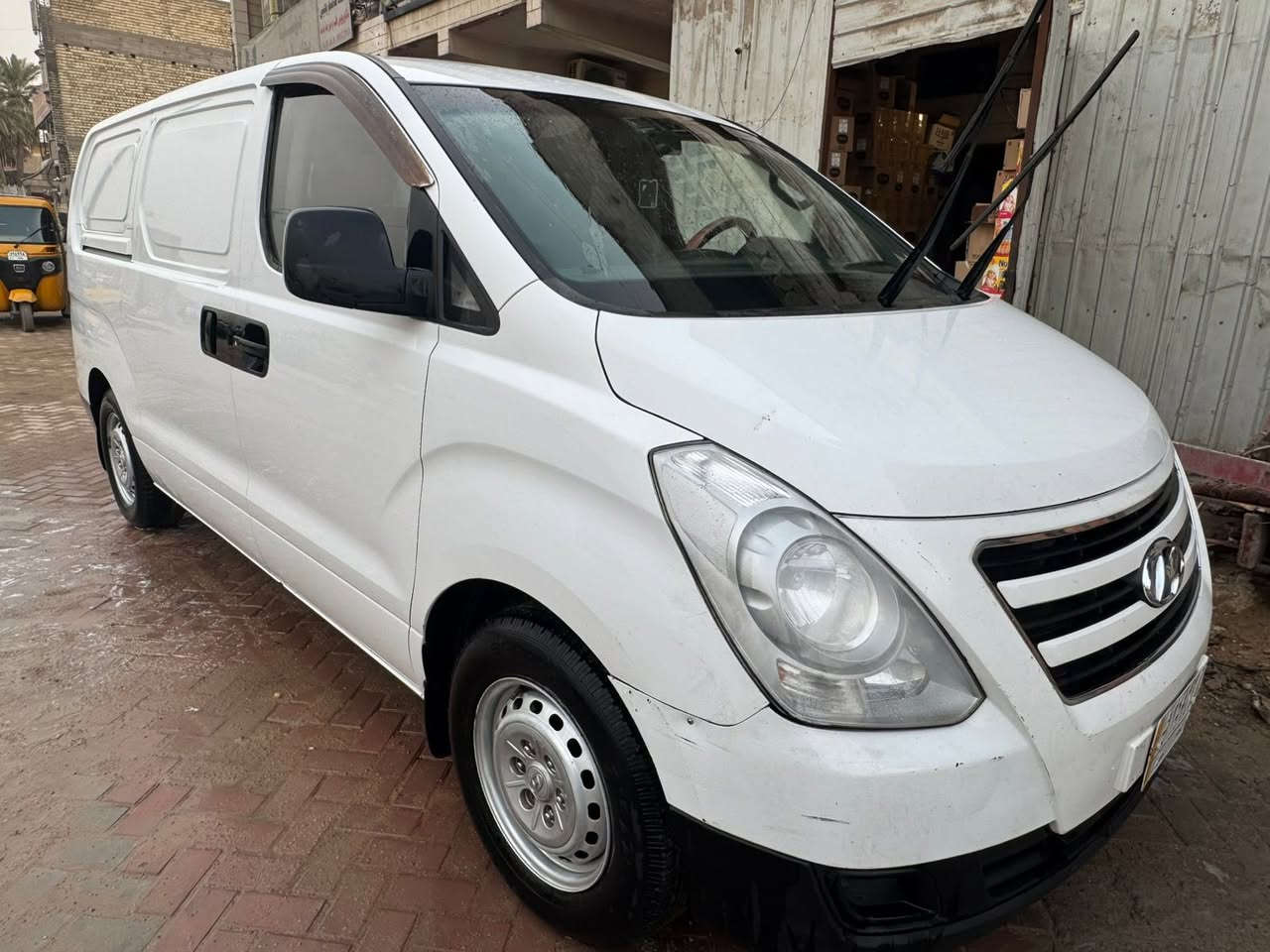 سلام عليكم استاركس فان موديل ٢٠١٨ مكفوله كير محرك كله جديد رقم بغداد باسمي السعر ب ١٦٠ وبيهه مجال بصيط 
العنوان بغداد للستفسار اتصال فقط 
*********** اتصال فقط
