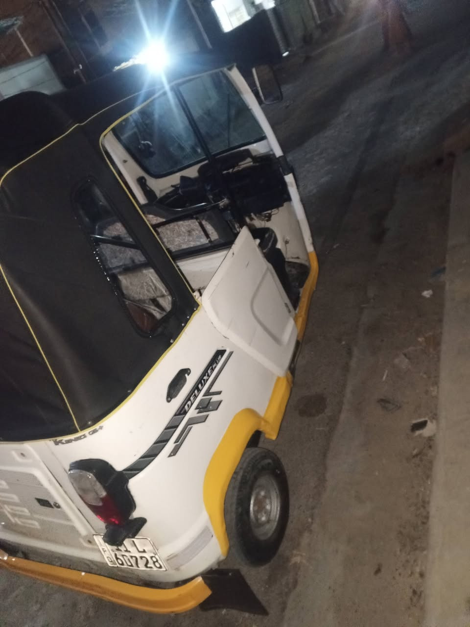 السلام عليكم تي في اس  موديل 21 رقم بغداد  نكليزي هزة جديده السعر 6 وبيها مجال‏‏‪***********‬‏
