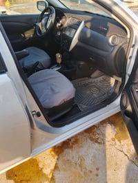 للبيع او المراوس نيسان فيرسا موديل 2019 رقم بغداد سنويه ل 2027 السياره...