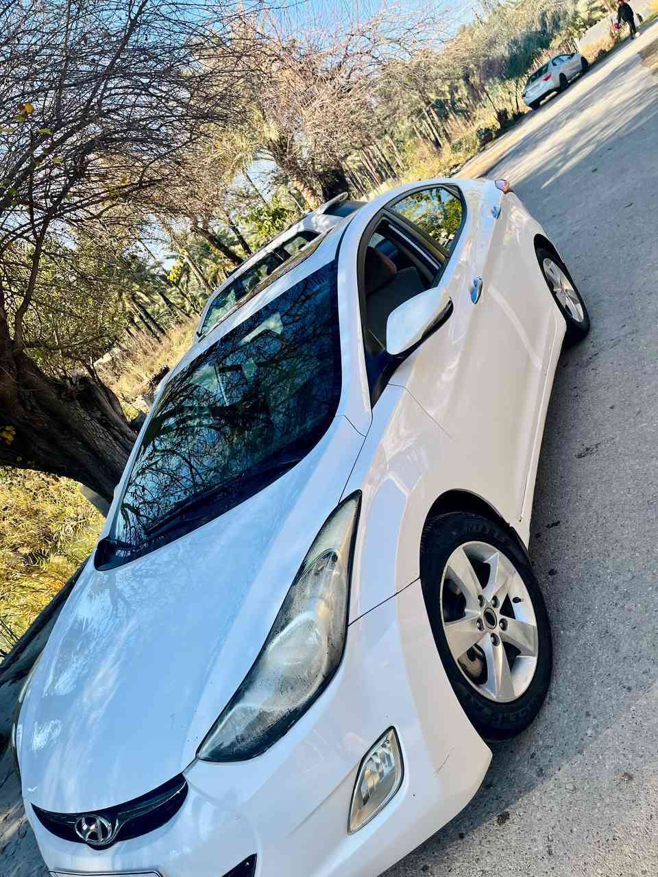 السلام عليكم 
النترا 2013 محرك كير خير من الله 
محرك 1800 دوش 
خليجي رقم بغداد دولي 
سنوية للـ 30 هزة جديدة 
السيارة فول مواصفات عدا البصمة 
فتحة بنوراما تخم تاير جديد 
السعر 112 وبيها مجال 
المكان ديالى بعقوبة ***********
***********
