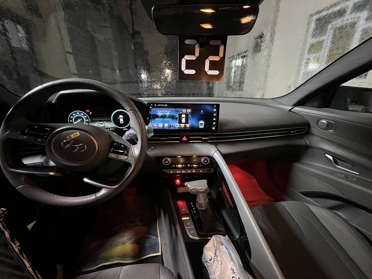 الانترا 22امريكيً
فول موصفات عده الفتحه 
رقم دولي بأسمي 
مكاني بغداد زعفرانيه 
عارضها 145
***********
