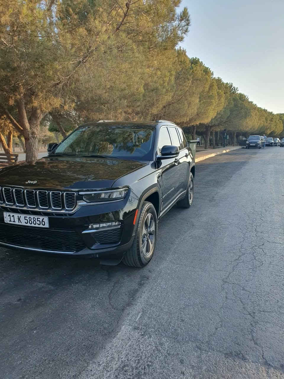 ياالله
السلام عليكم جيب كراند شيروكي    
4XE 2023

Jeep Grand Cherokee 4Xe 2023 2.0L

     

حجم المكينه : 2000  تيربو + هايبرد + بلك ان  بدون أيرباك 

الضرر : السيارة مجفية و مصبوغ عام 
للعلم السيارة مصلحة تصليح درجة أولى  خالية من العيوب  

          حالة الايرباك : سليم مطاك ولا ايرباك
ماشي فقط 13 الف يعني جديدة 
#مواصفاتها

1.شاشه 

2.بصمه

3. تشغيل عن بعد

4.دمام خلفي

5.كشنات جلد

6.كشن السايق ميمري

7.كشنات كهرباء

8.صندوك كهرباء

9.حساسات خلفيه

10. قطع تبريد 

11.اشاير بالمري

12.رادار امامي

13.رادارات 360

14.ثلاث وضعيات قياده

15. بنوراما فتحتين

16. كير ماوس

17. نظام منحدرات

18. هيترات بالكشنات 

19.ويل كب كروم

20.لايتات لد

21.بكلايت لد

22.كشافات

23.بصمة ابواب
24 . شاشة عدد ٣ قطع
فول مواصفات 1/1 جاهزه مرقم بغداد تحويل ثاني يوم

تفاصيل اكثر هذا رقمي 
*********** تحياتي 

مكاني بغداد
