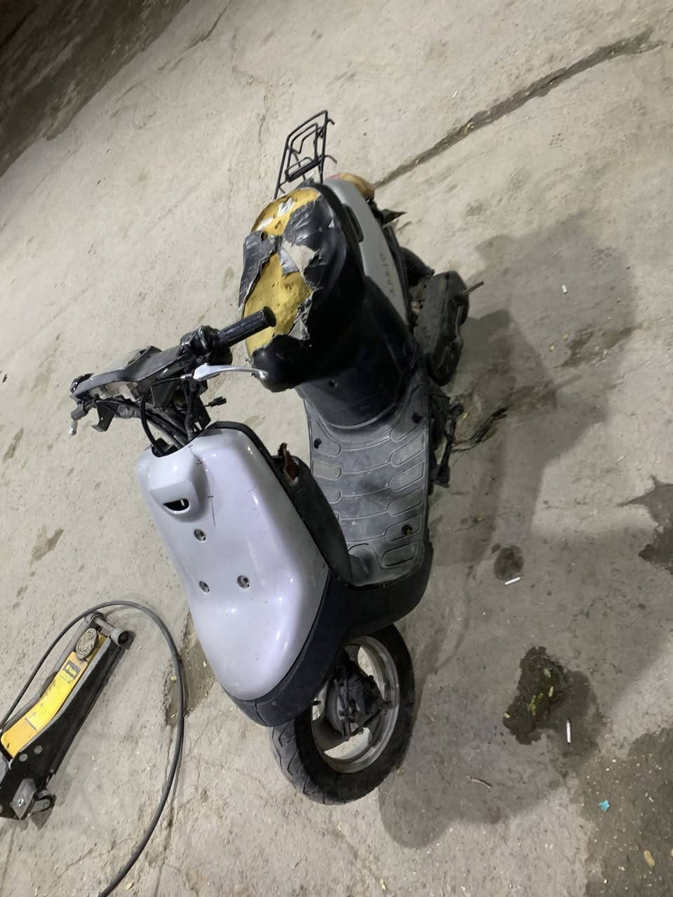 دراجه متروكه بطه مفتوحه مره وحده البيع يراد ترتيب بصيط الكهربائيات وجوزه مثل ماوموضح بل فيديو السعر ١٣٠ مكان كربلاء حي العامل رقم ***********
