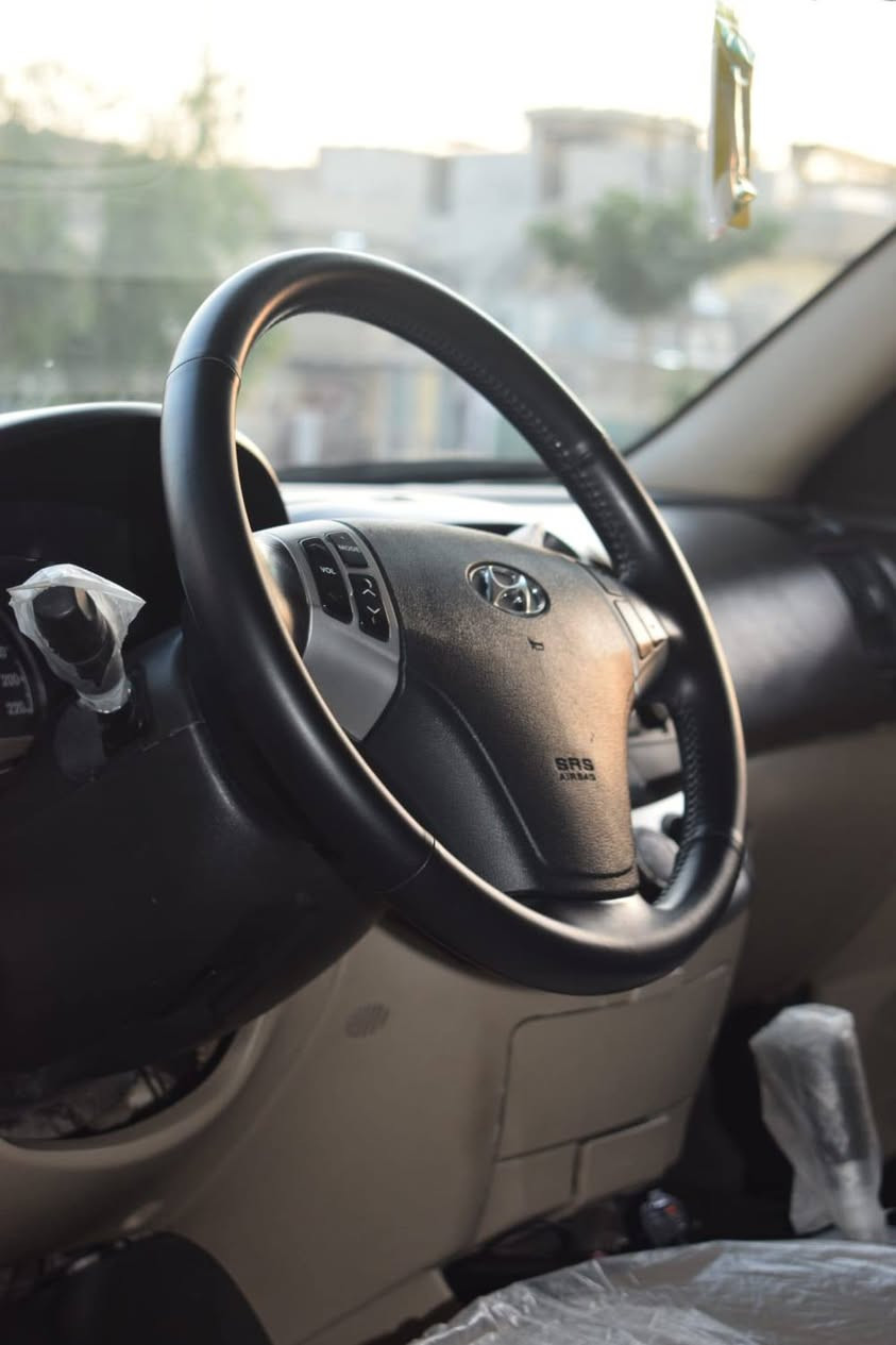 سلام عليكم للبيع انتره مقدس موديل 2011 لون ابيض رقم دهوك جديد هزه جديده محرك شرط كير شرط ضرر فقط قبغ صندوق بببدون دواخل شرط شرط بجم كبس الباقي  كفاله عامه سعر 122 وبيها مجال عنوان موصل رقم الهاتف ‏‪0771 859 5681‬‏
