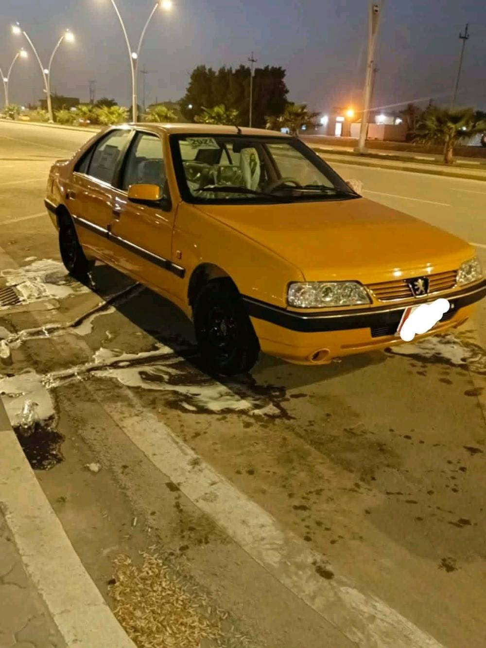 اللهم صلى على محمد وال محمد 
السلام عليكم اخوان 
بيجو اكد مديل 16
مكينة كير حداديه تبريد كفاله

بيه جاملغ بارد خلفي 
راعيه يريد مداور  تستلم رقم نكليزي 
سنويته منتهيه ب21
هيه ع المشتري 
السعر 41 
عنوان البصره متواجد واتساب ***********