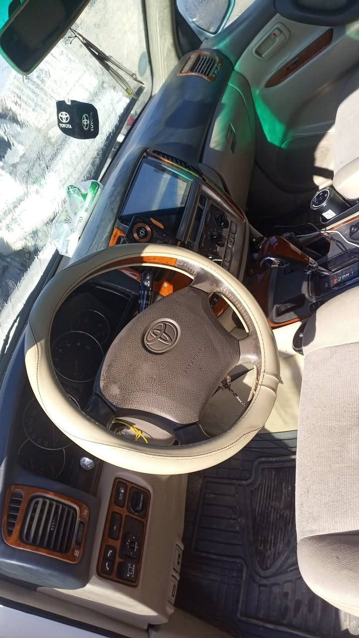 السلام عليكم مونيكا للبيع 2006 بيها صفحه وبونيد ابيع حزام سياره منضومه غاز محرك مامفتوح حساس خلفي ثلاجه تخم تاير السعر 150 وبيها مجال رقم *********** بي واتساب
