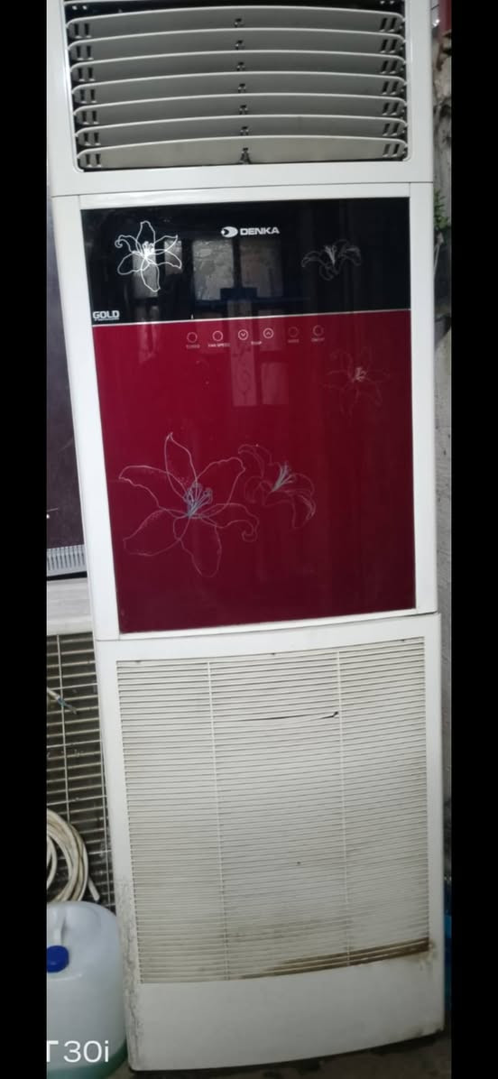 السلام عليكم
سبلت كنتوري  سنكل حار بارد
ثلاث طن ستخدام قليل
بغداد الغزالية شغال تبريدة ثلج
السعر ٧٥٠
 *********** بي وتس اب
