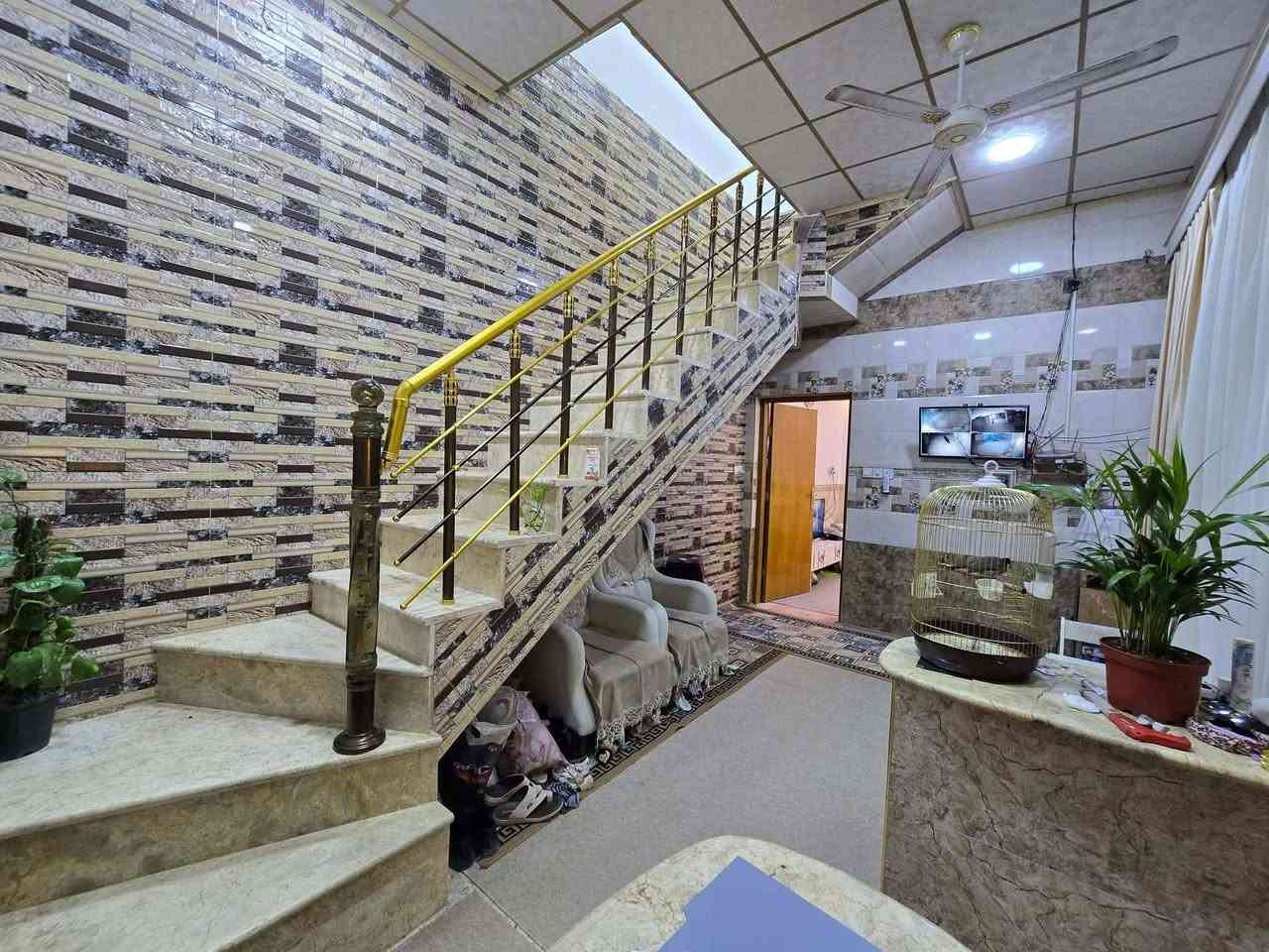 يا الله بيت #للبيع المساحه 50 متر طابقين حي النداء شارع مجمع بيتي 🔱 منطقه 54 قرب مول بابا اشتريلي  🫥بيت جديد ونضيف جدا 🌖 جاهز للسكن
الطابق الاول يحتوي على✅

*غرفه
*صاله
*مطبخ
*حمامات
يحتوي الطابق الثاني على✅
*غرفه عدد 2
*صاله
*مطبخ
*حمامات 
 بيت جاهز سعر 62 مليون مع المجال💵 🔥🔥

للاستفسار مراسله على الصفحه🤍.


**إذا كنت صاحب هذا الإعلان وتريد حذفه لأي سبب، رجاءا أرسل رسالة إلى الدعم الفني**