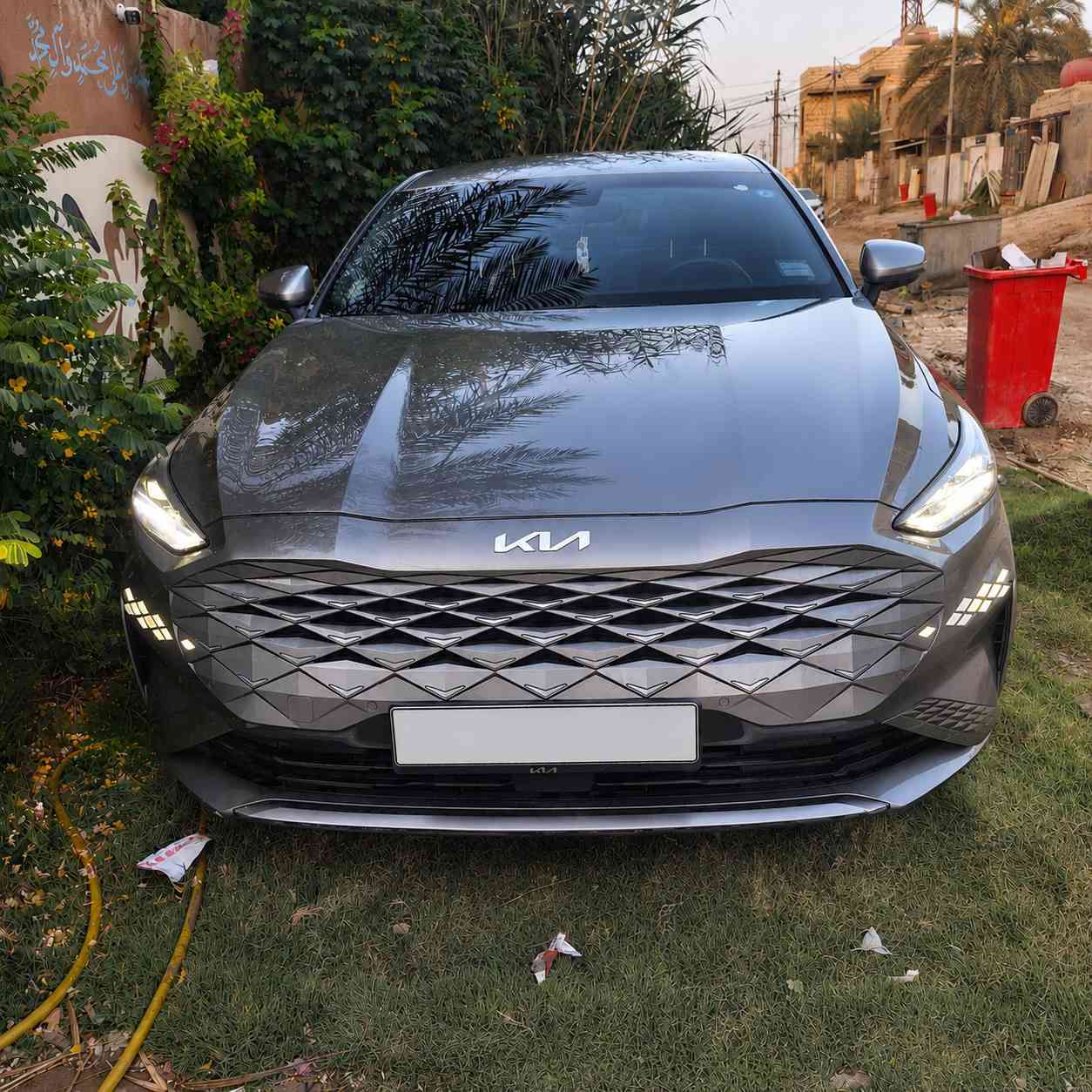 للبيع Kia K8 موديل 2024 وارد كوري 🇰🇷
سيارة فخمة تجمع بين الراحة، القوة، والتكنولوجيا الحديثة، بحالة ممتازة واستعمال شخصي.
🔹 محرك 3500 سي سي V6 🔹 نظام LPG اقتصادي جداً بالوقود 🔹 ناقل حركة أوتوماتيك ناعم 🔹 شاشة وسطية كبيرة تعمل باللمس 🔹 عدادات ديجيتال كاملة 🔹 تشغيل بصمة ودخول ذكي 🔹انارة ترحيب عند الاقتراب 🔹 مثبت سرعة ذكي (رادار) 🔹 نظام المحافظة على المسار 🔹 تحذير النقطة العمياء 🔹 فرامل طوارئ أوتوماتيكية 🔹 كاميرا خلفية وحساسات أمامية وخلفية 🔹 تبريد وتسخين للمقاعد الأمامية 🔹 مقاعد جلد كهربائية مع ذاكرة حفظ 🔹 تكييف أوتوماتيك متعدد المناطق 🔹 Apple CarPlay و Android Auto 🔹 إضاءة LED أمامية وخلفية 🔹 مرايا كهربائية قابلة للطي 🔹 فتحة سقف بانوراما 🔹 ستارة خلفية كهربائية 🔹 نظام Auto Hold و Brake Hold 🔹 حساسات مطر وإنارة أوتوماتيكية 🔹 منافذ USB أمامية وخلفية 🔹 عزل ممتاز للصوت والحرارة 🔹 مساحة داخلية واسعة جداً وراحة عالية للركاب
مميزات إضافية: ✅ استهلاك اقتصادي بفضل نظام الغاز LPG ✅ ثبات عالي على الطرق السريعة ✅ راحة تضاهي السيارات الألمانية الفاخرة ✅ شنطة واسعة مناسبة للعائلة والسفر ✅ تصميم عصري وهيبة على الطريق
وبعد بيها مواصفات.... ديوانية, القادسية


**إذا كنت صاحب هذا الإعلان وتريد حذفه لأي سبب، رجاءا أرسل رسالة إلى الدعم الفني**