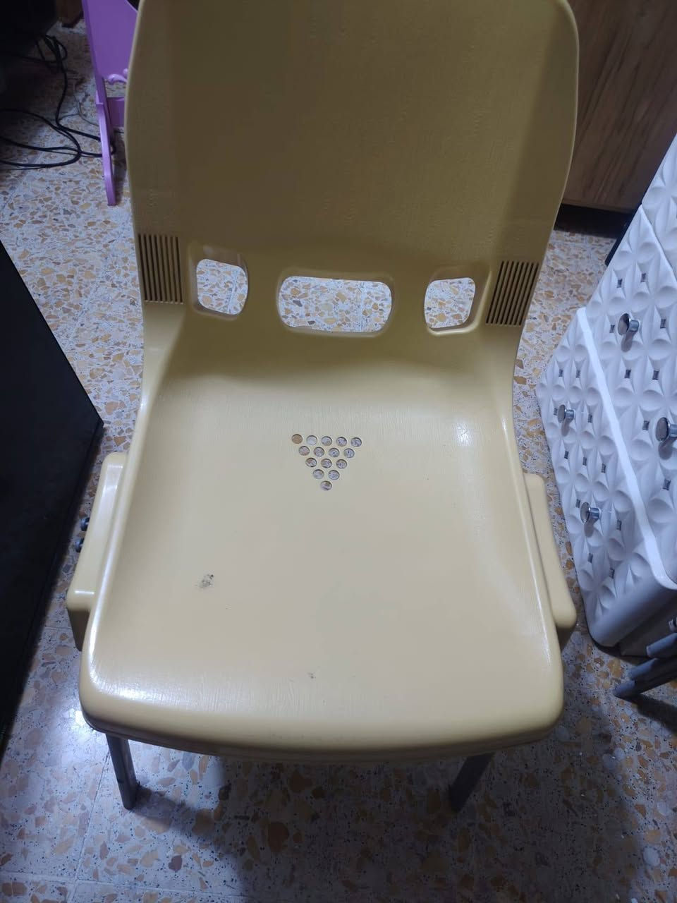 مرايا جديده كلش سعره 40وبيه مجال 
كراسي عدد6الواحد بخمسه


**إذا كنت صاحب هذا الإعلان وتريد حذفه لأي سبب، رجاءا أرسل رسالة إلى الدعم الفني**