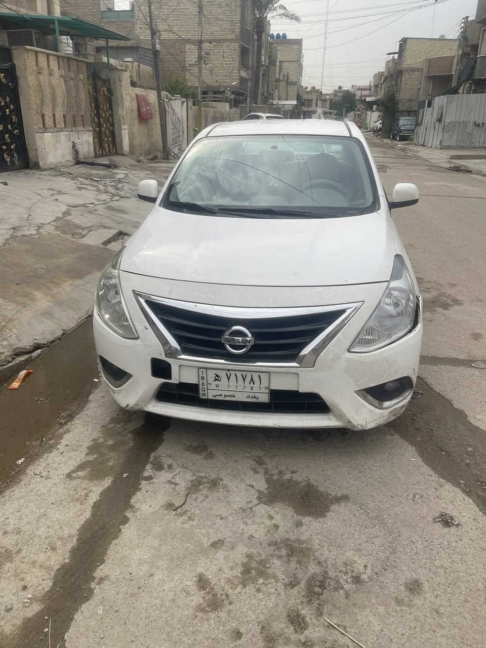 نيسان سني 2018
سيارة حادثهة مبين من سونار 
بيهة طخات بالدعامية مثل ما موضح بالصور 
سيارة جاهزة فقط يرادلهة صدر شوي تعبان 
عارضهة ب94 وبيهة مجال مكاني بغداد حي اور 
*********** واتساب فقط
***********اتصال فقط
