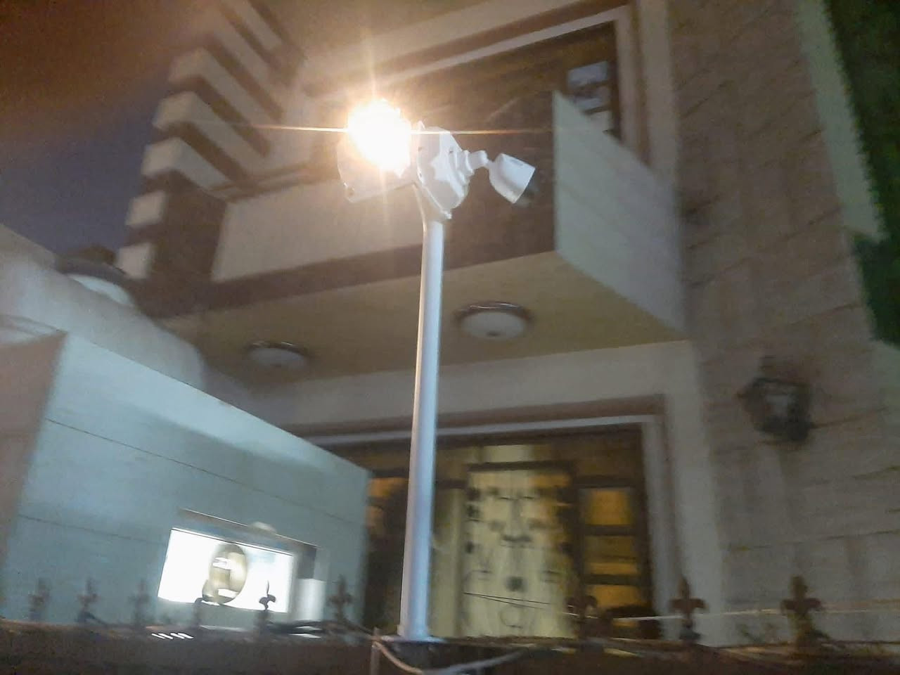 اعمالنا في بغداد
كلها علينا تجهيز ونقل وتنصيب باعلى المواصفات 
منظومة دهوا اربع كاميرات فول كلر وصوت مع يو بي اس مع التنصيب كامل

ويانا صار الليلي ملون حتى بدون انارة وصوت وصورة
منظومة الدهوا فول كلر الليلي ملون بدون انارة:-

📌المواصفات
🔺اربع كاميرات دقة 2 ميكا فول كلر صوت وصورة دهوا اصلي
     لد ( تصوير ليلي نهاري ملون حتى بدون انارة)

 🔻ديفيار 4 جنل دقة 2 ميكا نوع دهوا يشغل كل انواع 
      الكاميرات ويدعم تسجيل الصوت

🔻هارد ٥٠٠ كيكا يخزن ١٥ يوم  

🔺كيبل رولة 100م مسلح ونحاس ومقاوم كافة الظروف الجوية 

🔺جهاز يو بي اس نوع ليثيوم اصلي يشغل منظومة الكاميرات 
     مع منظومة الانترنت ٣ ساعات حقيقي ويعتبر جهاز حماية 
     ومنظم فولتية وتلغي كافة المحولات

🔻بوكسات عدد 4 خاصة بالكاميرات لحماية الفيش من 
     الرطوبة والعبث وتعطي شكل لائق للكاميرات

🔻فيش كامله خاصة بالكاميرات

🔺كيبل اج دي مسلح

🔻ممكن ربط المنظومة على الانترنت وتراقيب وانت باي 
     مكان بالعالم

🔺ضمان سنه حقيقي.

🔻 توجد نفس المواصفات 8 كاميرات مع كافة ملحقاتها مع هارد 1000 كيكا وكيبل رولة ٢٥٠م 

🔴لمزيد من المعلومات مراسلتنا على الخاص او الاتصال على الرقم
 ***********
***********مهندس محمد
