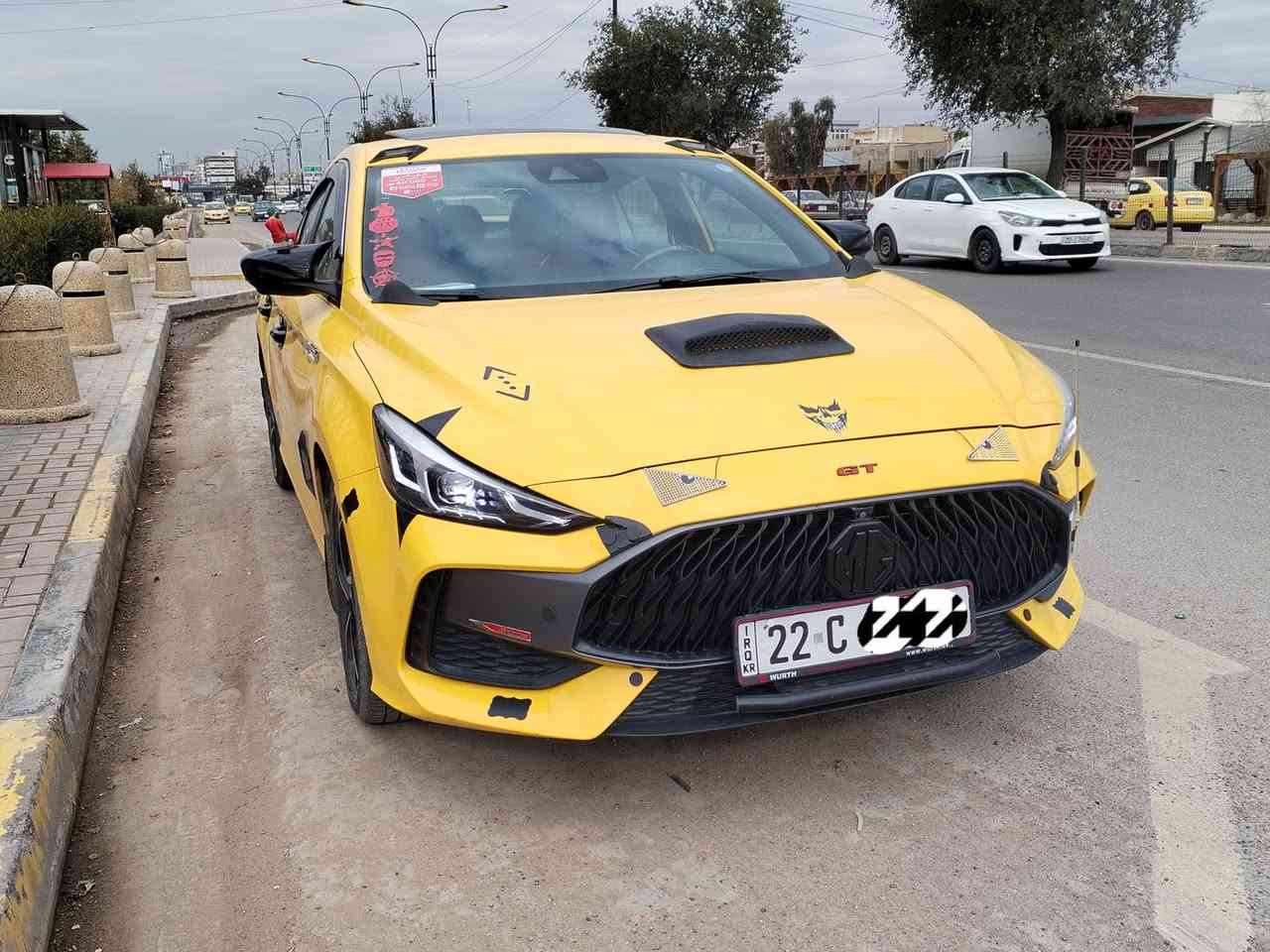 ام جي6 جي تي لاين فول مواصفات اعلى فئه من المواصفات ويلات حجم 17 الموديل 22 كاميرات اربعه الستيرن هزاز عند عبور الخطوط الشارع بصمه كروز سرعه رادار على اربعه صفحات فتحه بالسقف مواصفات خاصه وبعد بيها اشكال المواصفات قياده سرعه ذاتيه فقط بها جلخ بالباب والباب مصبوغ يعني قطعه واحده السونار مرفوق في الصور السياره اشتغل بيها تكسي بداخل الموصل بيها ضمان شرط التحويل السياره باسمي ماشيه 78 محرك 15 سوبر جي تي لاين  تشتغل على بنزين العادي بشرط مكان السياره موصل حي صدام***********2
*********** السعر 110 قفل🔒 الهزه جديده ولسنويا جديده
