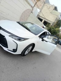 كورلا هايبرد للبيع موديل ٢٠٢٥   ماشيه ٨٥٠٠ كيلو بحالة الزيرو   بأسمي ر...