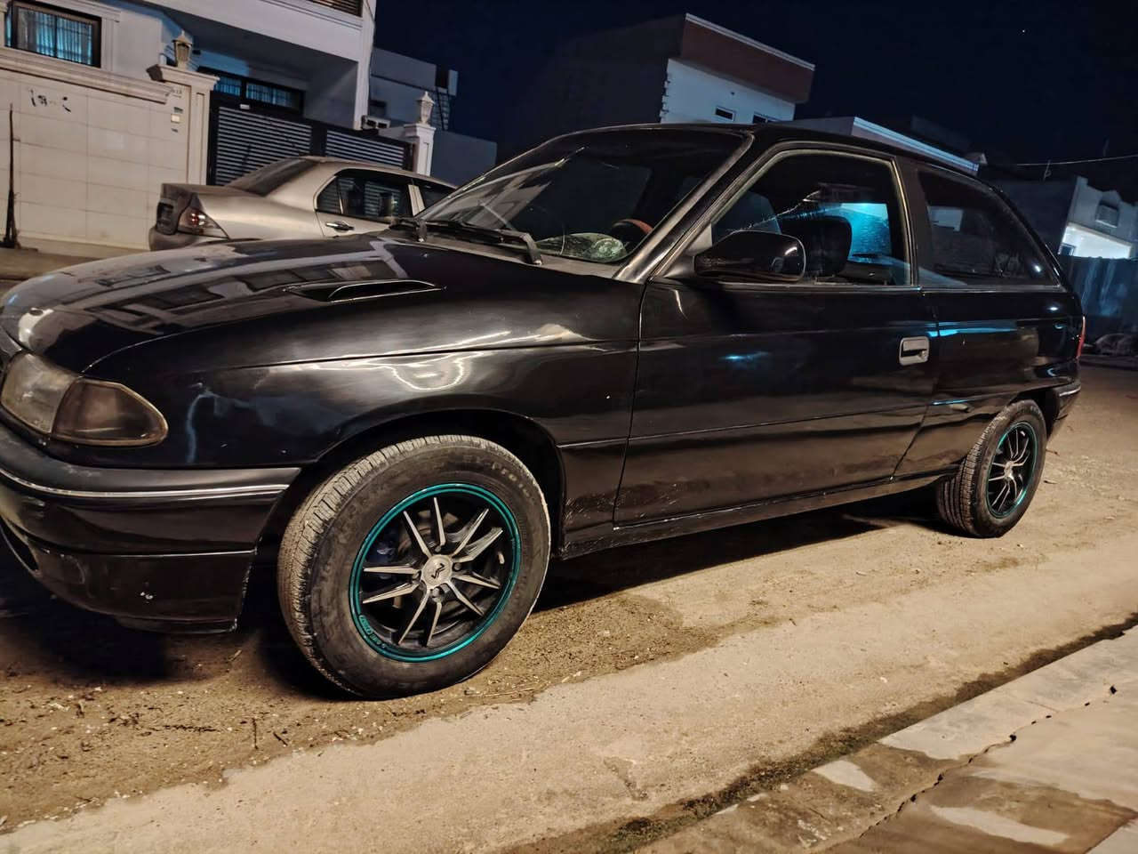 استرا للبيع سنويه ٢٠٢٨  
سياره تك باب السعر ٣٣
رقم التلفون ***********
