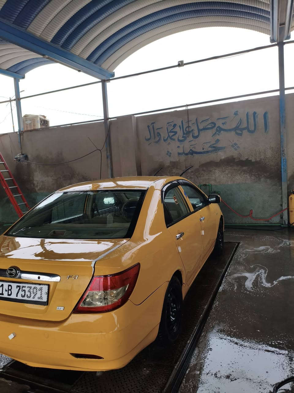 بي واي دي f3 موديل 13 سوينه ساقطه صارله 2شهرين ب اسمي سعر55 مفوله سياره مكينه وكير مكفولات 
***********
