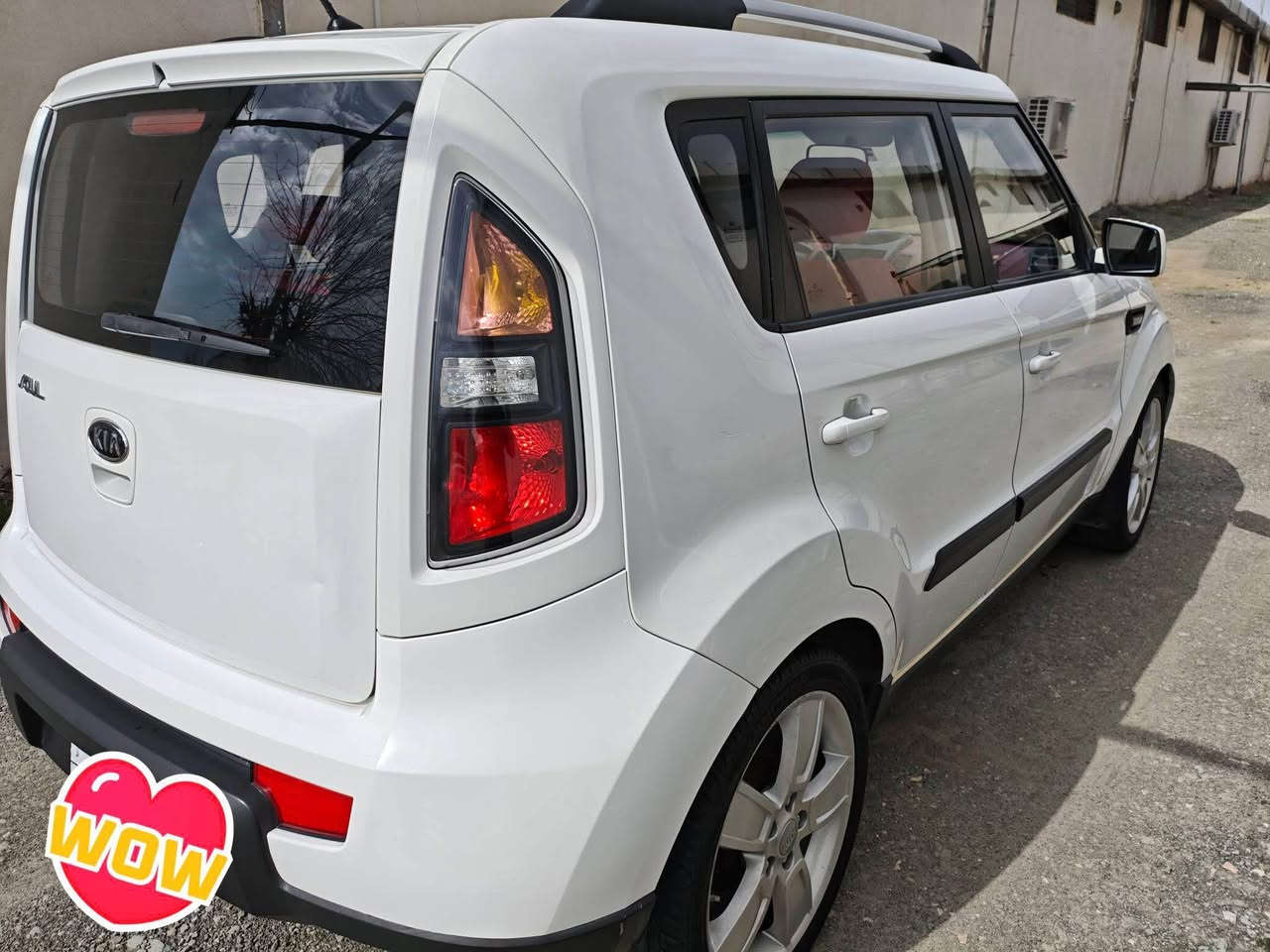 سلام علیکم 
کیا سۆڵ ٢٠١١ اوتوماتیک و عادی 
ناو سور ABS دژە خلیسک ویل کەپ بیلادی ١٨
تەنها یەک بست بۆیاخی هەیە بێ ناو گرتن بێ ایرباگ
گێڕ و مەکینە بە شەرت 
سەیارەکە زۆر مەزبوتە  ماڵی دۆستە
نرخی ٩٦ گەڵا ومەجال 
***********
لە سلێمانی السليمانية, العراق
