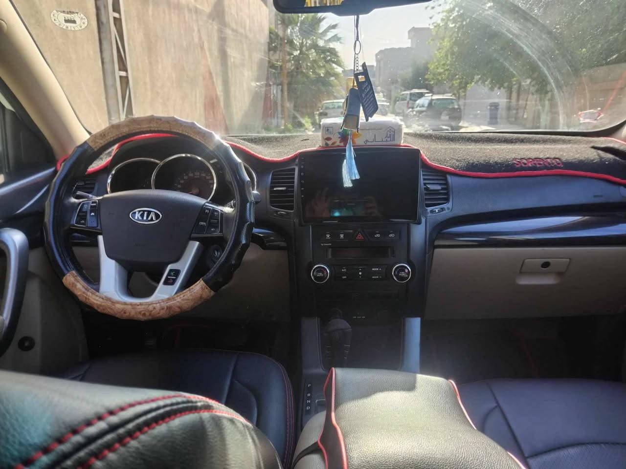 السلام عليكم سيرنتو 2012مكان السيارة بل موصل حي الميثاق الاستفسار ع رقم ***********السعر 135ورقة وبيها مجال
