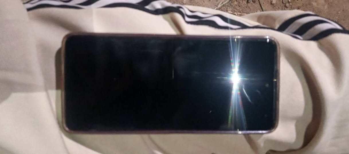 سلام عليكم جهاز البيع انفكنس نوت30 ذاكره128جهاز مثل ما موضح بل صوره نضيف 60فريم يشغل سعره 150وبي مجال الطيبين علق وأني أراسلك او واتساب***********
