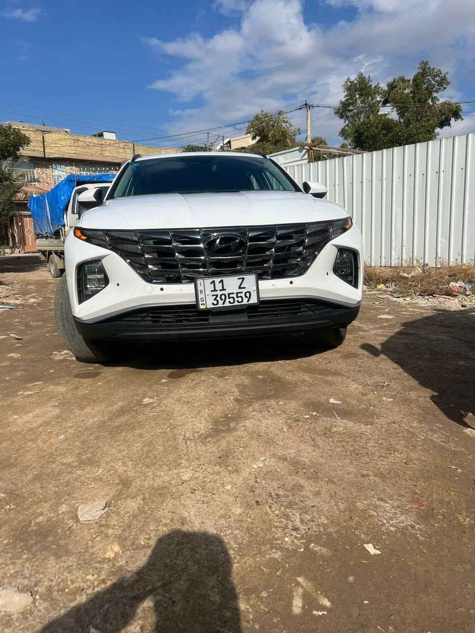 السلام عليكم 
سيارة توسان موديل 2024 ماشيه 41 سياره مكفوله عده صور الحادث سياره مبدل  بيها بنيد ودعاميه وسياره مبيها صبغ والسعر 220 هاي صورتها بالحادث وبعده 
رقم الهاتف ، ***********
